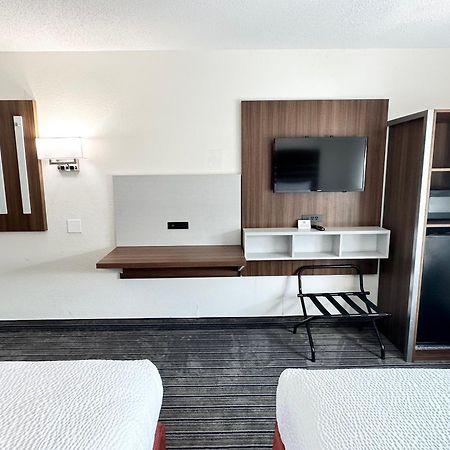 Hotel Ramada By Wyndham Lithia Springs Atlanta Exterior foto